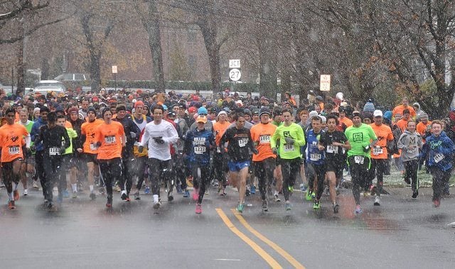 Snow falls during the 7th annual Turkey Trot in Princeton. Photo: James Scott. 