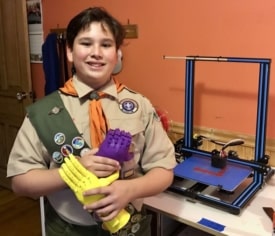 Princeton Academy student organizes event to build prosthetic hands using 3D printers