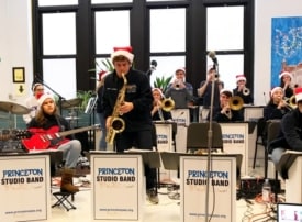 Photos: ‘Jammin with Santa’ for the Puerto Rico Project