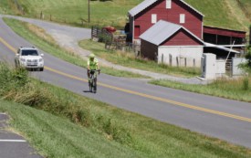A homecoming on two wheels: Founder returns for 40th Anchor House Ride for Runaways