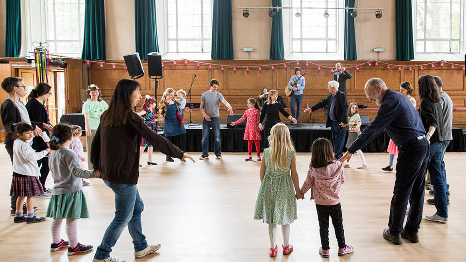 All-Ages Folk Dance 1 Family barn dance EFDSS